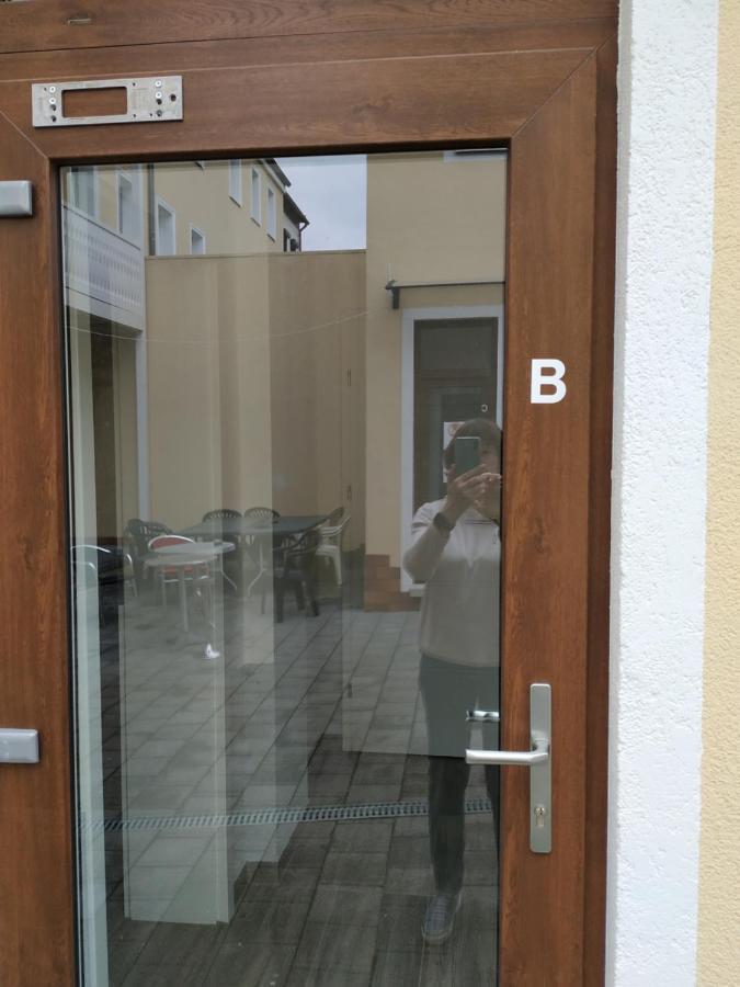 Апартаменты Mehrfamilien Haus Шкойдиц Экстерьер фото