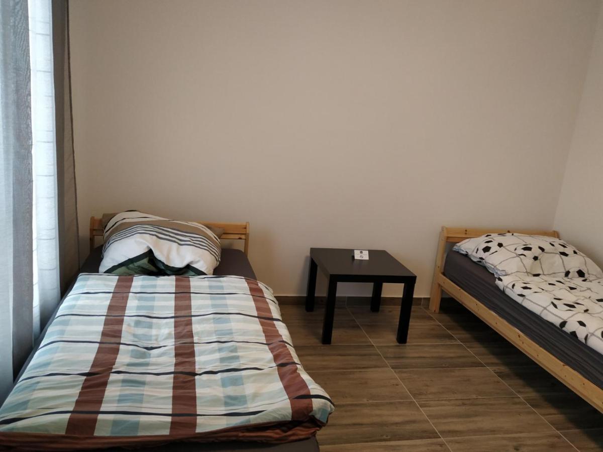 Апартаменты Mehrfamilien Haus Шкойдиц Экстерьер фото
